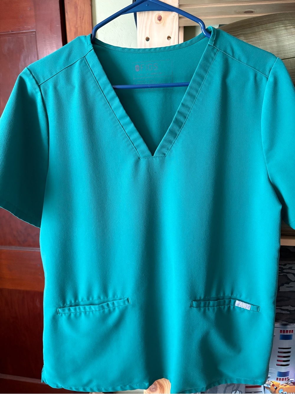 Figs Womens Hunter Green Two Pocket Scrub Top